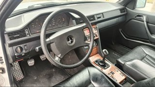 Mercedes-Benz Clase E 1989