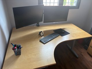 Escritorio esquinero regulable