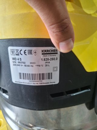 Aspiradora Kärcher WD 4 S
