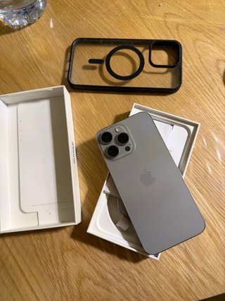 iPhone 15 Pro Max Gris