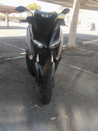 Yamaha XMAX 300 Iron Max Negra