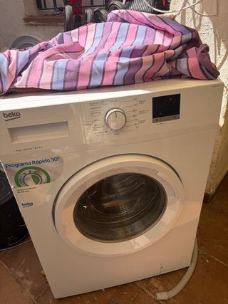 Lavadora Beko 1-6kg 1000 rpm A+++