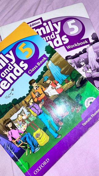 Family and Friends 5 Class book y Workbook