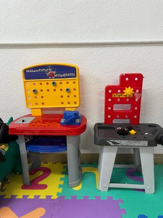 Banco de herramientas infantil