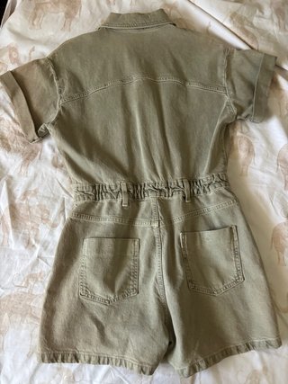 Mono corto Zara verde oliva talla M