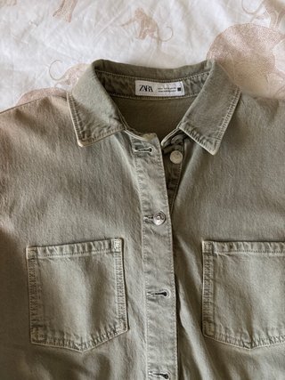 Mono corto Zara verde oliva talla M