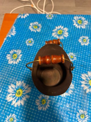 Cubo para carbón con asas de madera