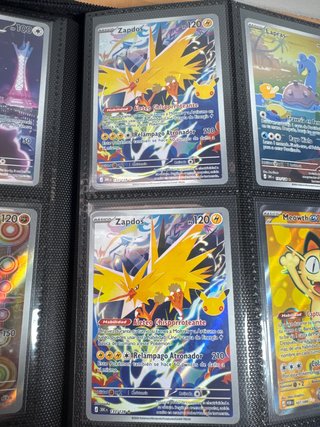 Zapdos 30 Aniversario Pokémon