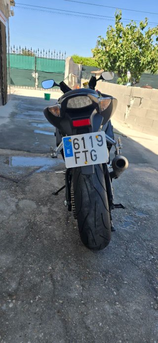 Suzuki GSXR 1000 K5 Negra 180cv