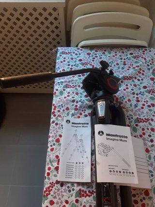 Trípode Manfrotto 055 con rótula