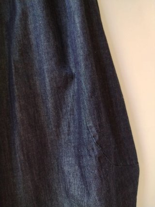 Pantalón barrel denim navy . Talla.U.   + Cinturón