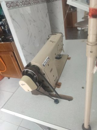 Máquina de coser Pfaff