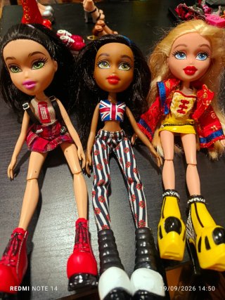 Set di tre bambole Bratz