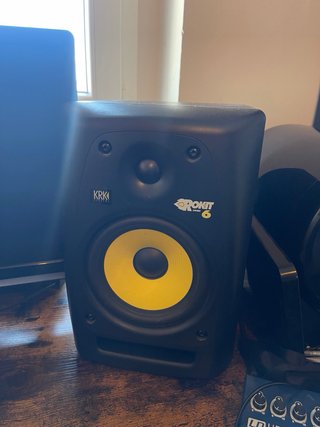 Altavoces KRK Rokit 6
