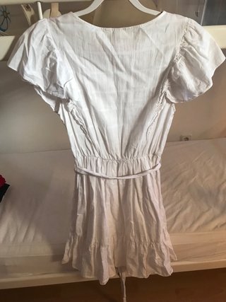 Lote de 3 vestidos (rojo y blancos)