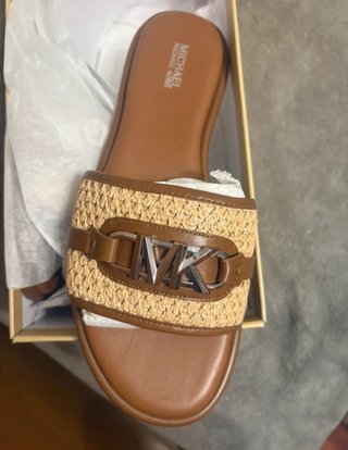 Sandalias Michael Kors Beige y Marrón