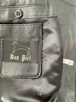 Chaqueta de piel negra Talla 56