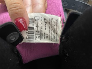 Patines en línea negros y rosas
