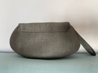 Bolso de fiesta beige y dorado