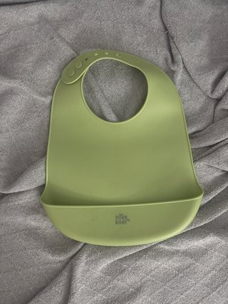 Babero de silicona para bebé