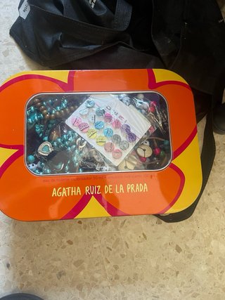 Lote di gioielleria accessori: Anelli, Bracciali, Collane