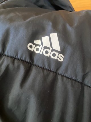 Abrigo acolchado Adidas negro