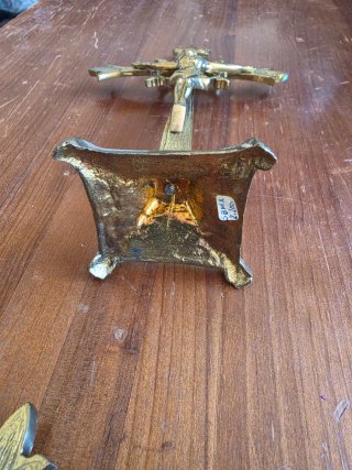 ⚜️ Espectaculares Crucifijos de mesa Bronce Dorado