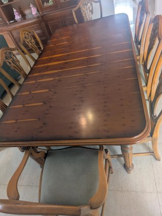 Mesa de comedor grande de madera y 8 sillas