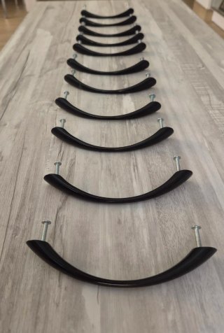 Tiradores negros para muebles