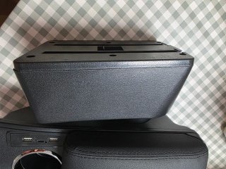 Caja reposabrazos central coche negra