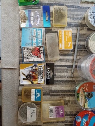 Attrezzatura da pesca: mulinelli, lenze, ami