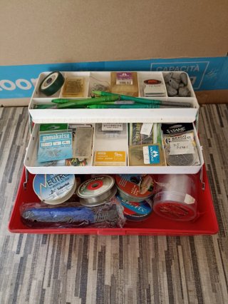 Attrezzatura da pesca: mulinelli, lenze, ami