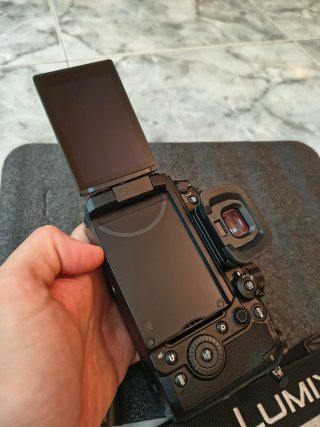A ESTRENAR Panasonic Lumix GH7 + Leica 35-100 F2.8