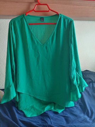 Blusa Shein volantes mangas talla L