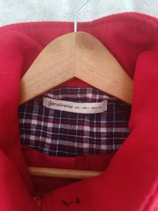 Chaqueta abrigo paño rojo con capucha