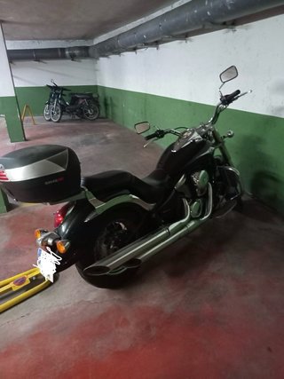 Kawasaki Cruiser Negra/Burdeos
