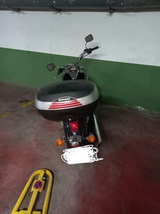 Kawasaki Cruiser Negra/Burdeos