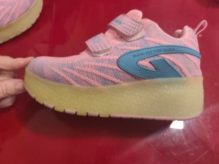 Zapatillas niña con ruedines T33
