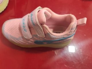 Zapatillas niña con ruedines T33