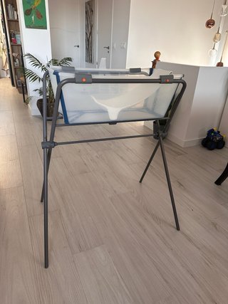 Bañera Stokke plegable con patas y soporte