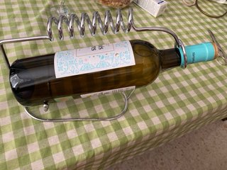Botellero de metal para vino