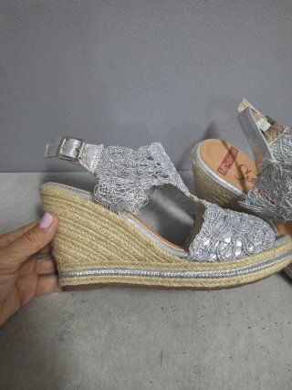 Sandalias cuña plateadas talla 39