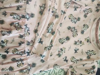 2 chaquetas vaqueras y 2 vestidos niña.