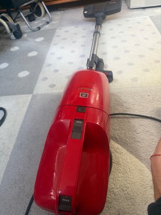 Aspirador Miele S144 (1300W)