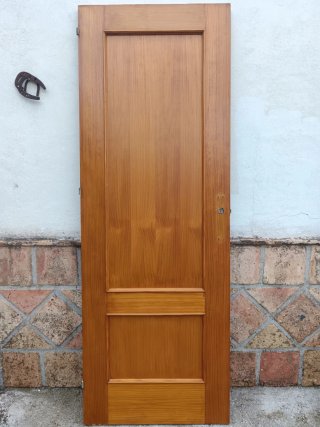 Puerta madera interior