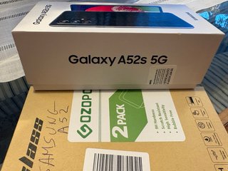 Samsung Galaxy A52s + protezione per lo schermo