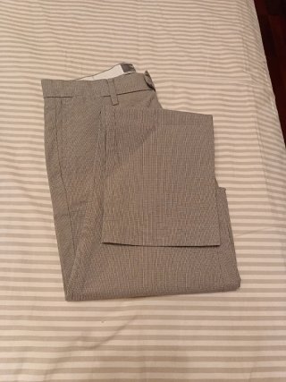 Pantalón Dockers Gris y Blanco