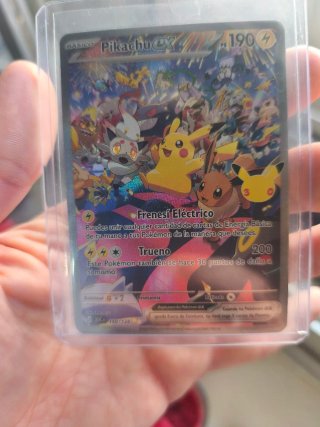 Carta Pokémon Pikachu EX 150/128 30 aniversario