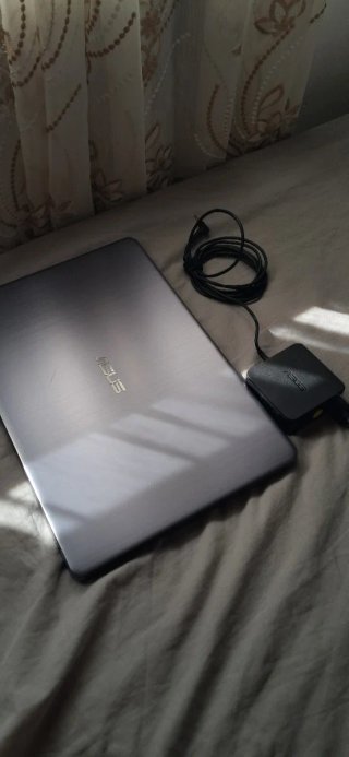 Portátil Asus VivoBook 5 Grigio/Argento