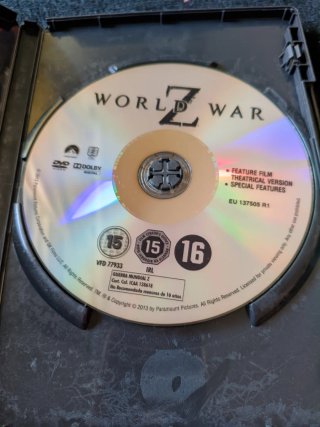 DVD Guerra Mundial Z Brad Pitt Español